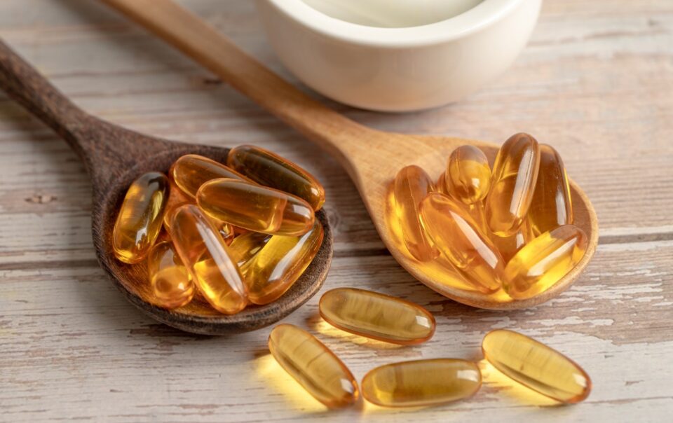 cod-liver-oil-&-fish-oil:-a-comparative-guide:-healthifyme