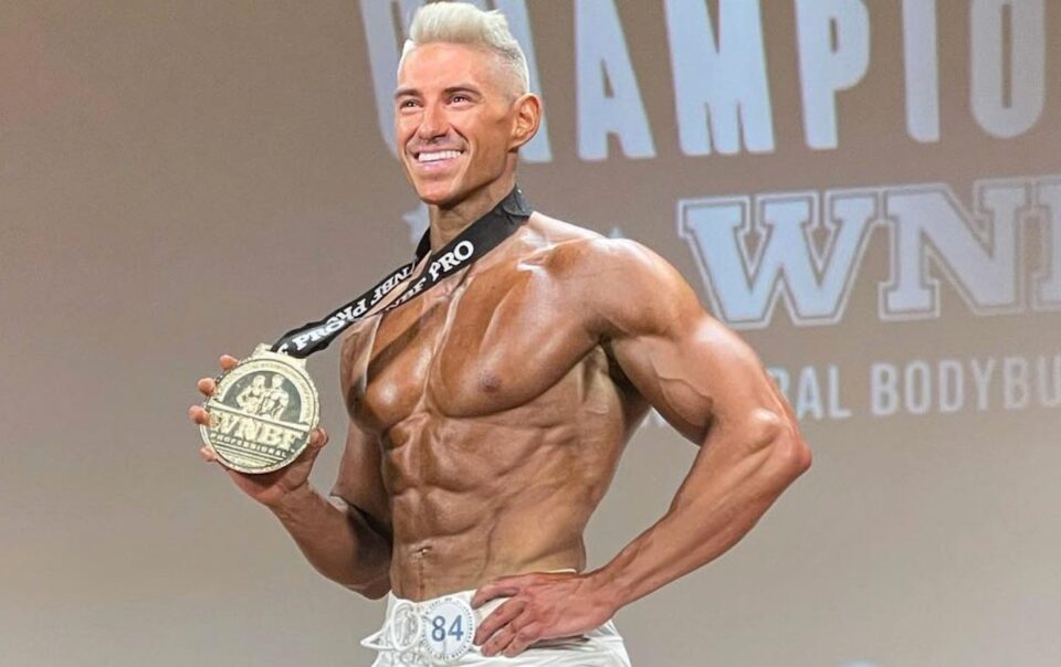 world-champion-chris-elkins-trains-legs-and-abs-in-prep-for-wnbf-pro-universe-–-breaking-muscle