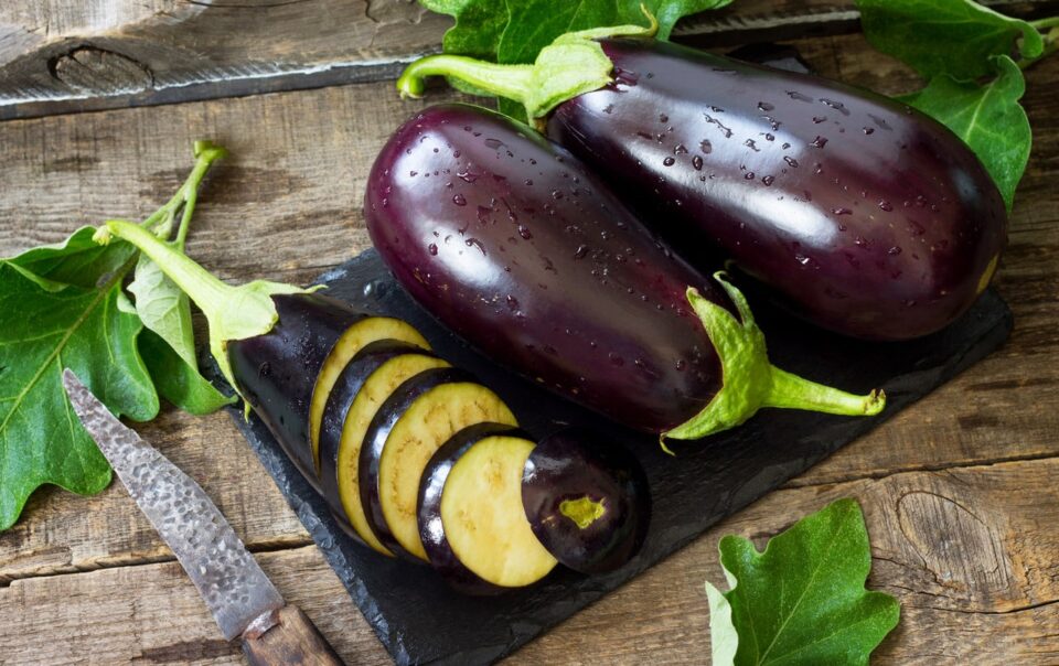 eggplant:-health-benefits-of-the-purple-superfood:-healthifyme