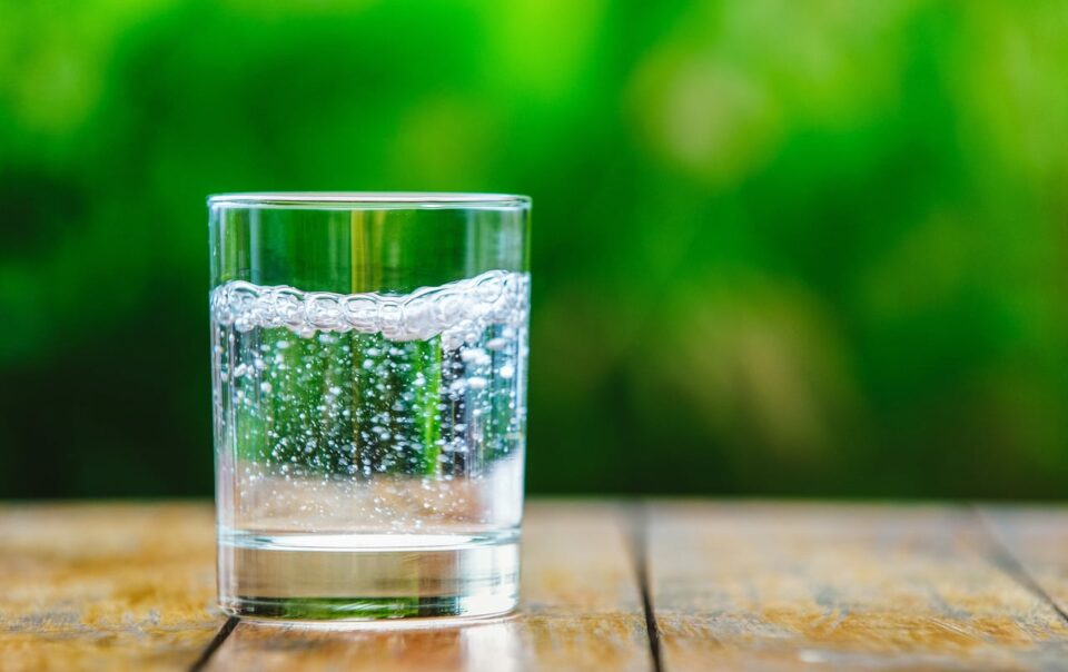 carbonated-water:-all-things-good-and-bad:-healthifyme