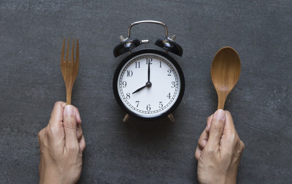 the-basics-and-importance-of-meal-timings:-healthifyme